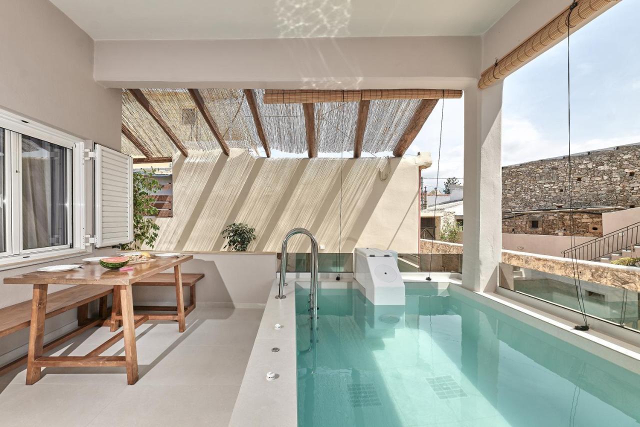2 Bedroom With Heated Swimming Pool-spa Whirlpool-bbq! Villa