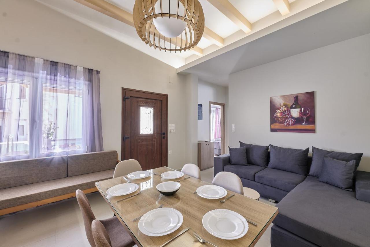 2 Bedroom With Heated Swimming Pool-spa Whirlpool-bbq! Villa