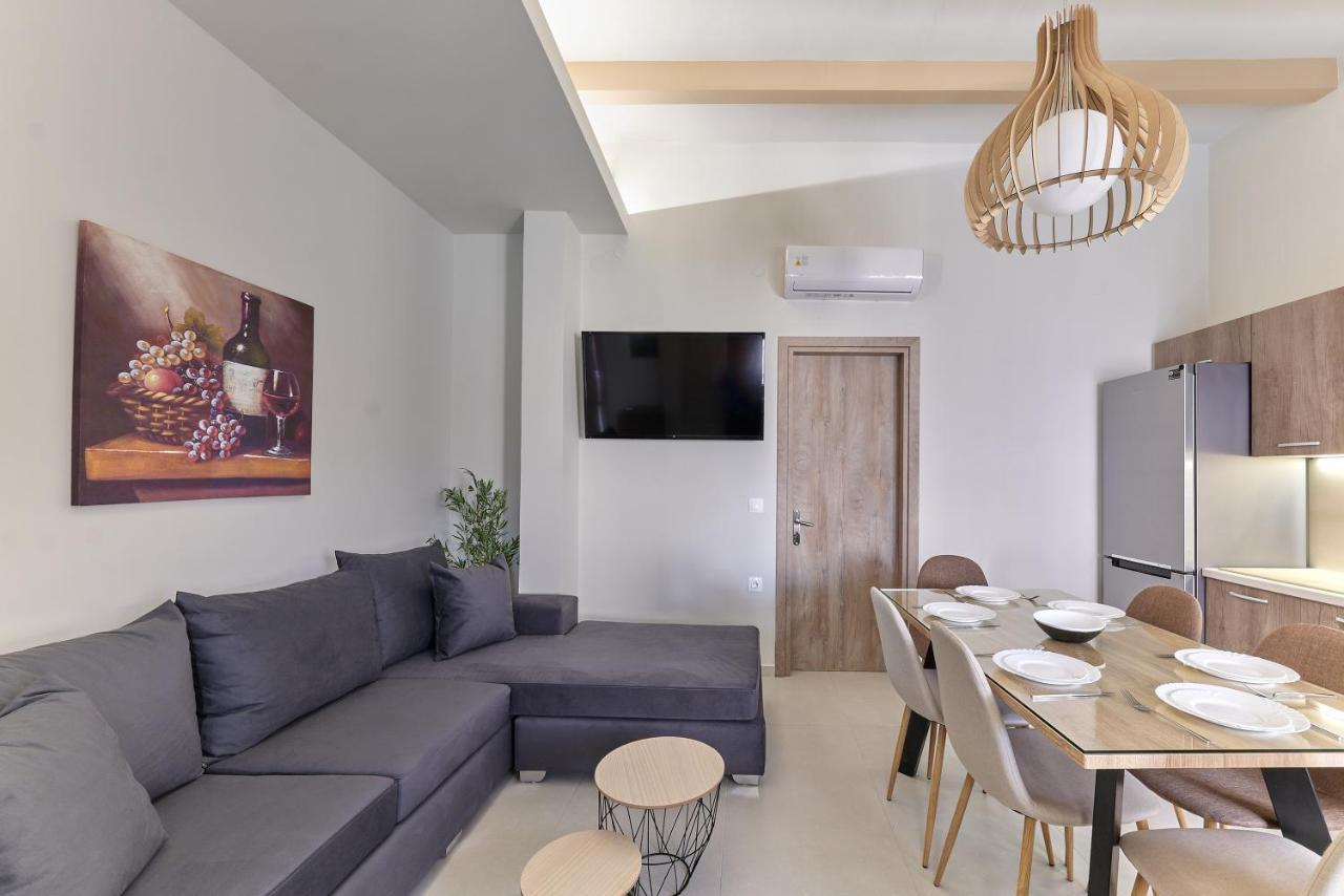 Vila 2 Bedroom With Heated Swimming Pool-spa Whirlpool-bbq!